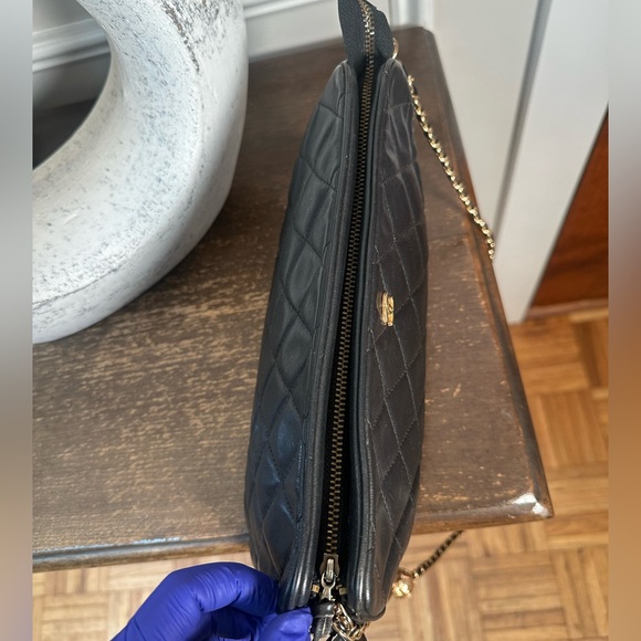 Authentic Chanel pouchette/crossbody - Picture 7 of 11